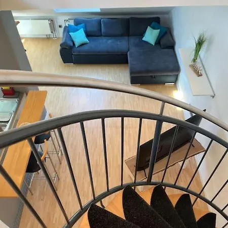 Schicke Helle Galeriewohnung